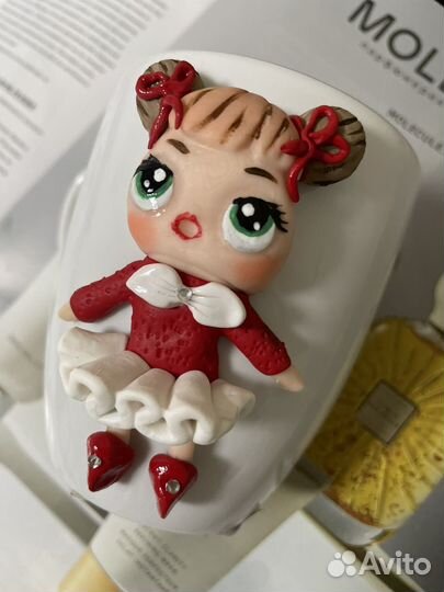 Кружка с декором из полимерной глины