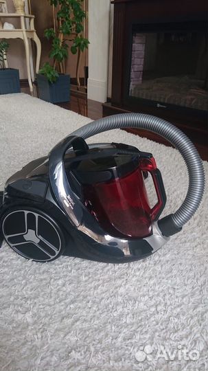 Пылесос Tefal Silence Force Cyclonic