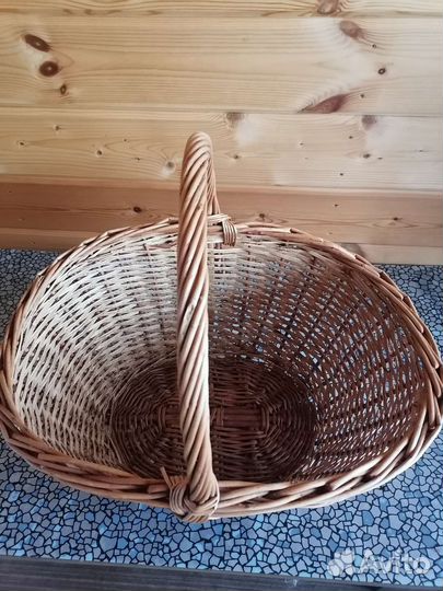 Корзина плетеная большая