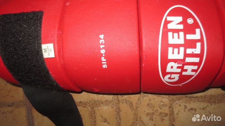 Щитки футбольные детские