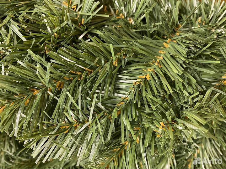 Ель искусственная 180 см на деревянной подножке