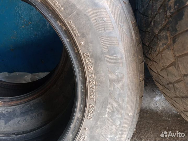 Bridgestone Blizzak DM-V2 205/70 R15 107F