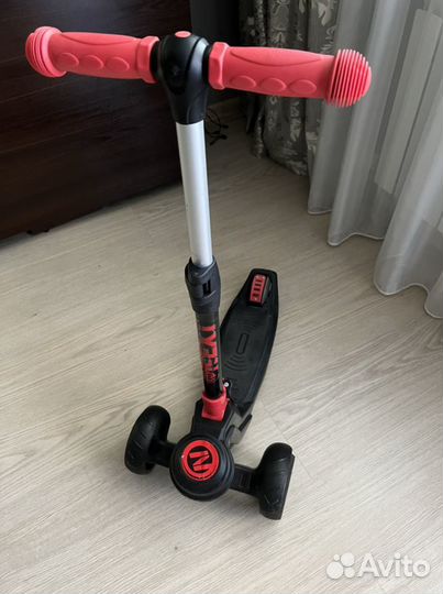 Самокат детский трехколесный