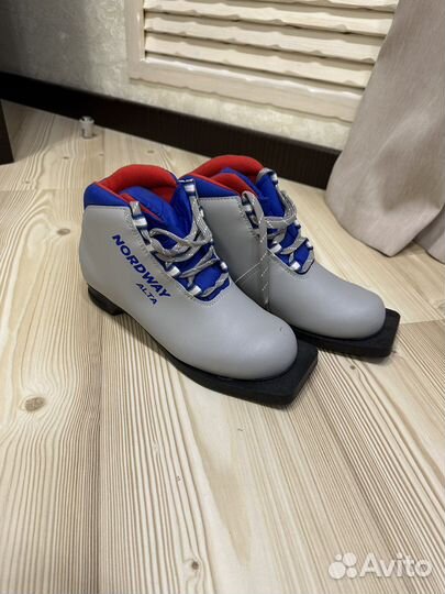 Ботинки для беговых лыж