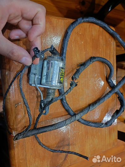 Активатор крышки багажника Daewoo Nexia и проводка