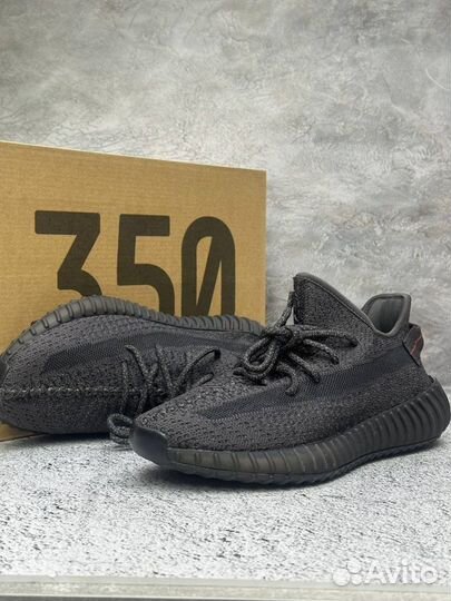 Кроссовки Adidas yeezy boost 350 v2