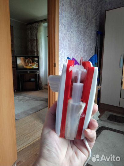 Магнитная щетка для мытья окон