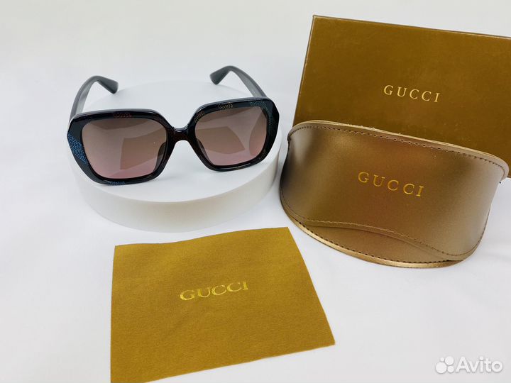 Солнцезащитные очки Gucci
