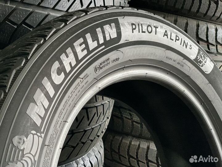 Michelin Pilot Alpin 5 235/55 R17