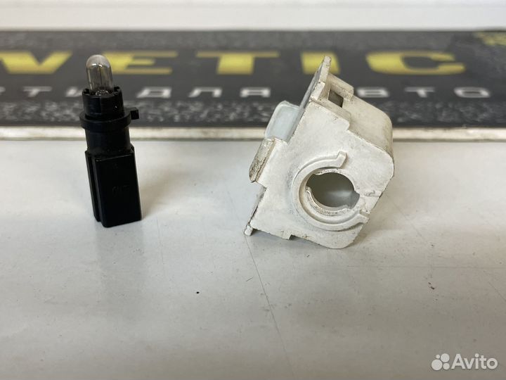 Подсветка Патрон Плафон бардачка Teana J32 Теана