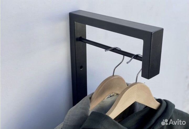 Стойка для одежды в стиле loft