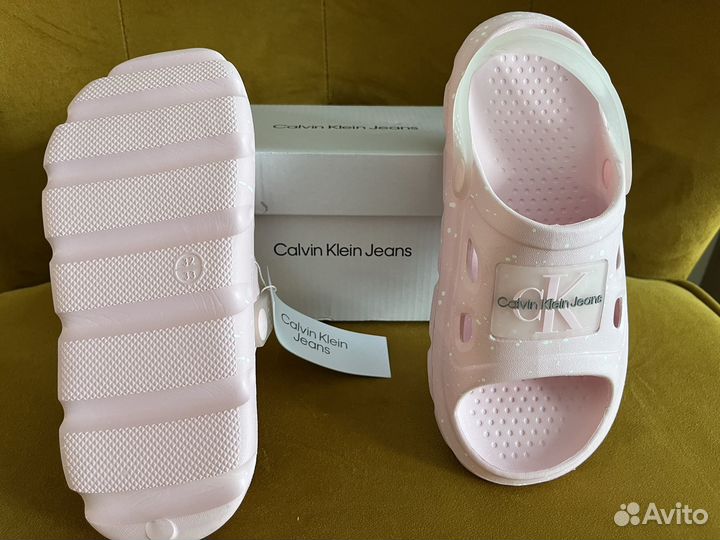 Calvin klein. Оригинал. Детские шлепанцы 33 р