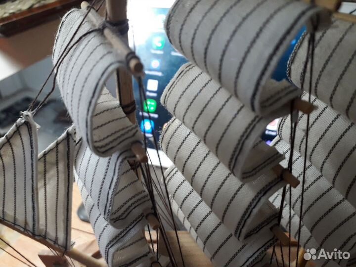 Деревянная модель корабля