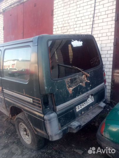 Mltsubishi delika в разбор