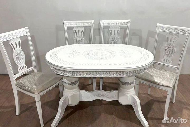 Столы и стулья