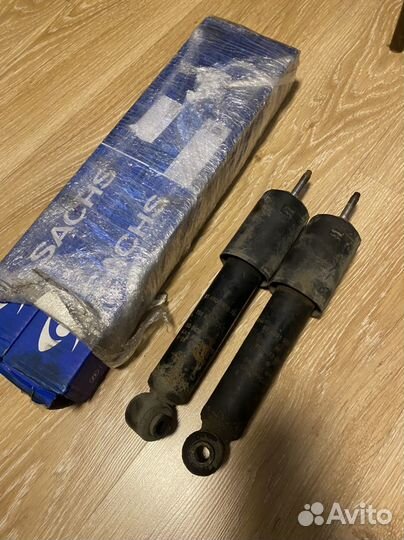 Передние амортизаторы VW T4 Sachs