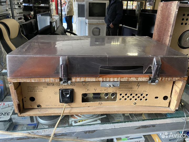 Неисправн Музыкальный центр вега 323