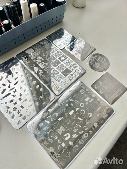 Дизайн ногтей- стемпинг, лаки и все неободимое