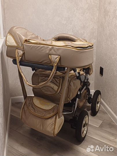 Прогулочная коляска с надувными колесами