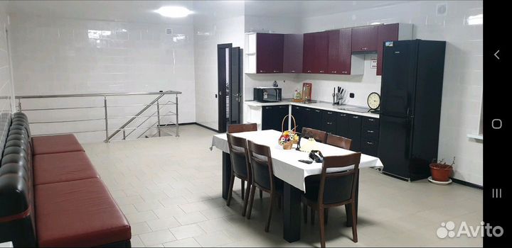 Коттедж 300м² на участке 7сот