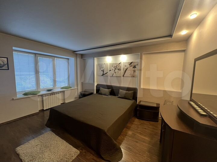 2-к. квартира, 56 м², 1/9 эт.