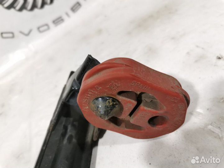 Крепление глушителя Volkswagen Touran 1T2