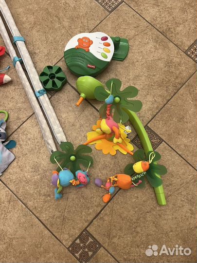 Мобиль,дуга и коврик развивающий tini love