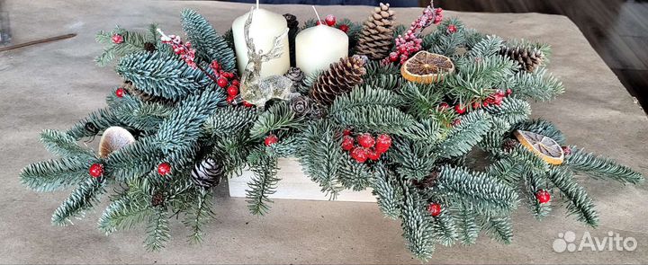 Новогодние композиции, венки, гирлянды
