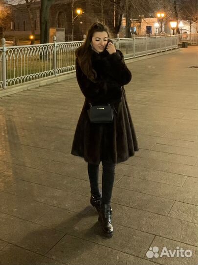 Шуба из норки с капюшоном 42-44 р