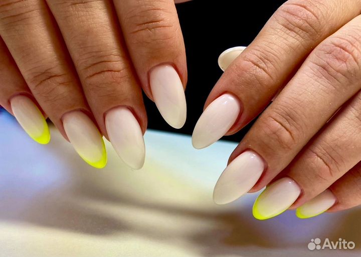 Маникюр наращивание ногтей педикюр