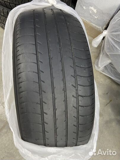 Yokohama BluEarth E70 215/55 R17