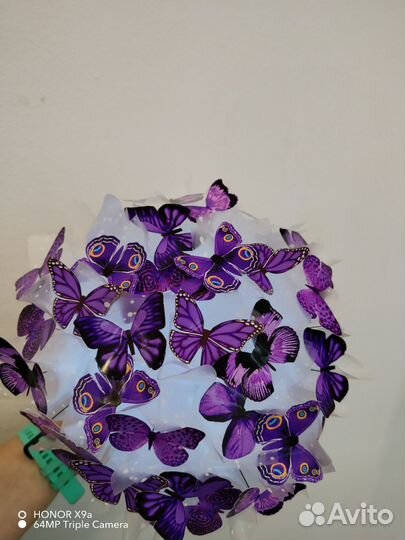 Бабочки светящиеся