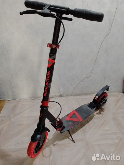 Продам самокат городской