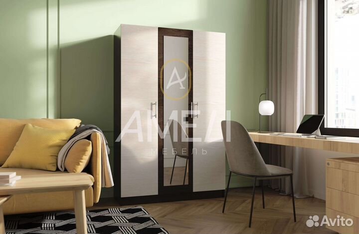 Шкаф с зеркалом в спальню