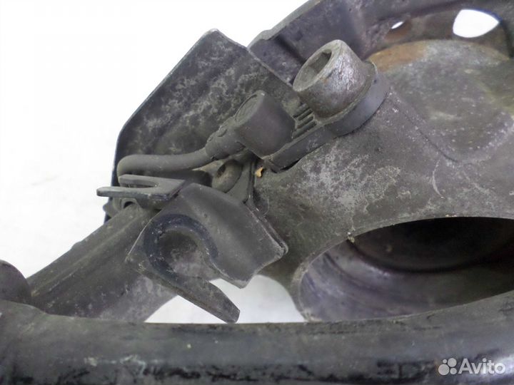 Кулак поворотный левый Mercedes S-klasse W220