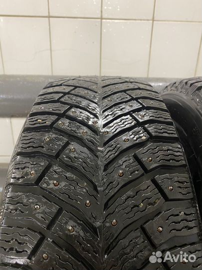 Michelin X-Ice North 4 215/65 R16