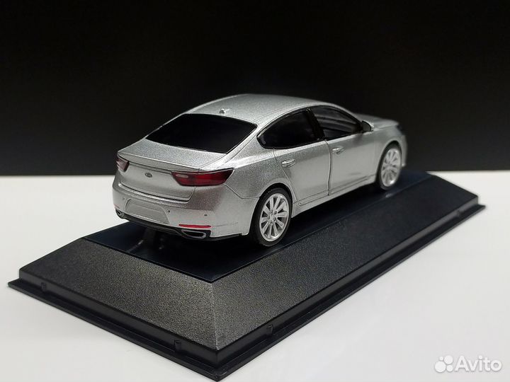 1:43 Kia K7 Silver
