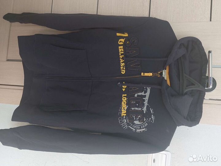 Толстовка с капюшоном