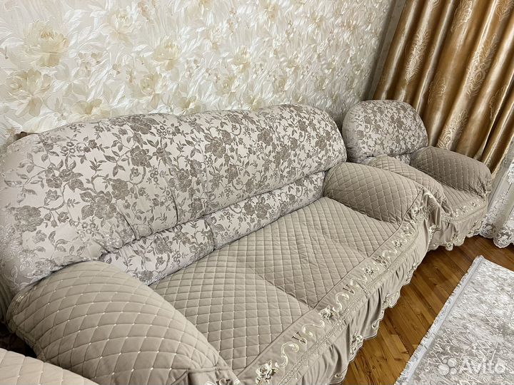 Диван