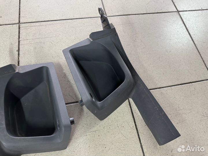 Накладка заднего порога левая/правая Форд Фокус 2