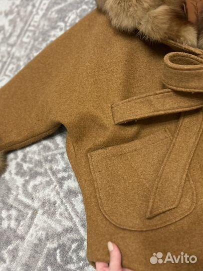 Пальто с отделкой меха из песца