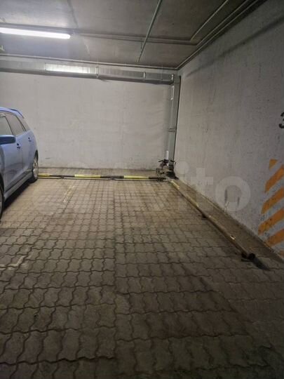 Машиноместо, 14 м²
