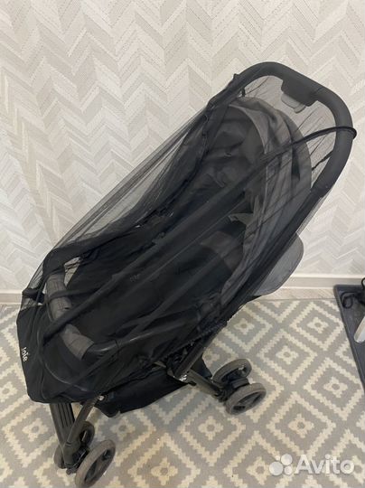 Прогулочная коляска joie mirus