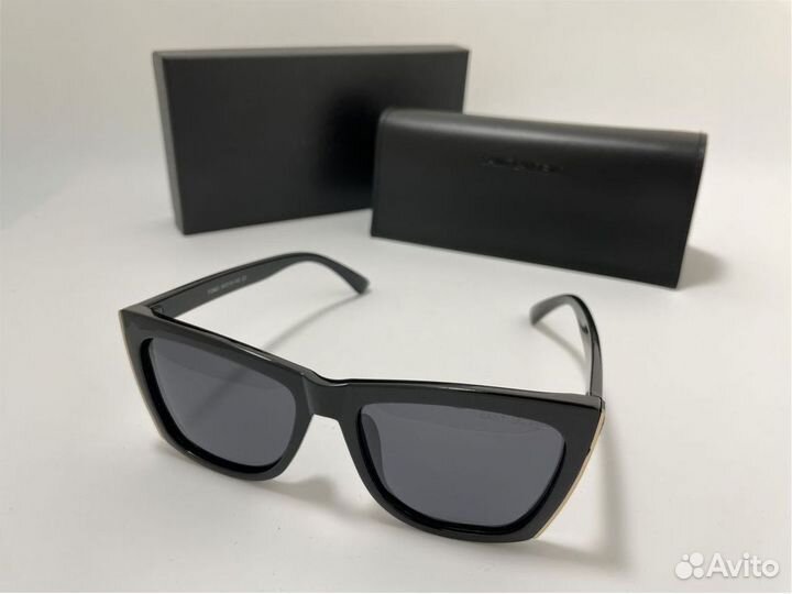 Солнечные очки Saint Laurent