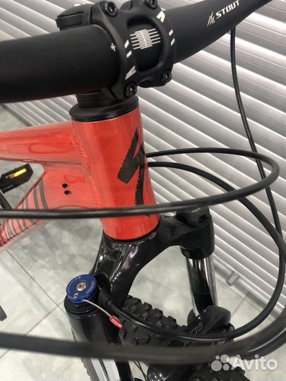 Горный велосипед Specialized Rockhopper 27.5