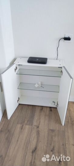 Раковина и кухонная мойка в сборе