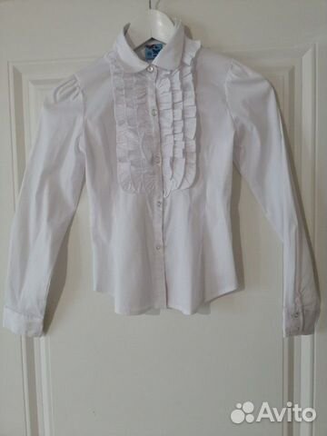 Белая школьная блузка