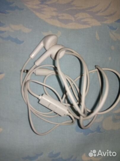 Наушники аудио с микрофоном и регулятором звука