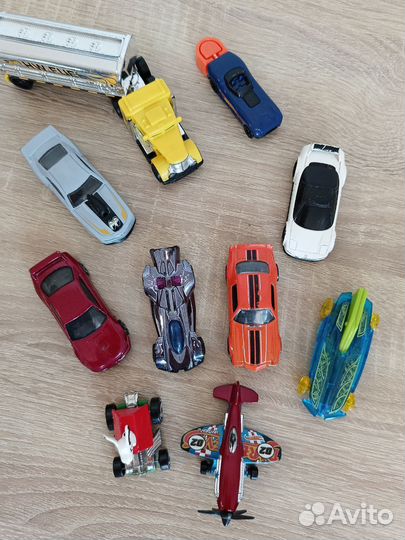 Машинки хот вилс hot wheels