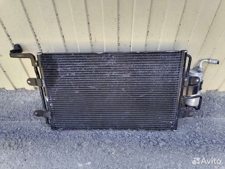 Радиатор кондиционера VW Golf 4, VAG 1J0820421D